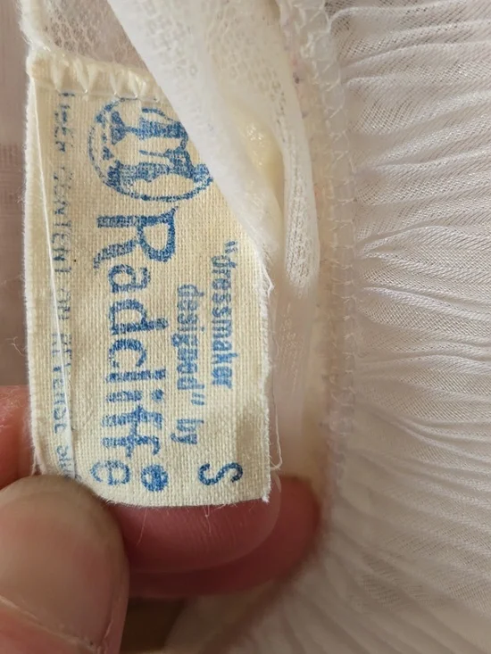 Vintage 60's Radcliffe Romantic Ivory Beaded Lace-Sleeve Peignoir Robe Small - Picture 3 of 12